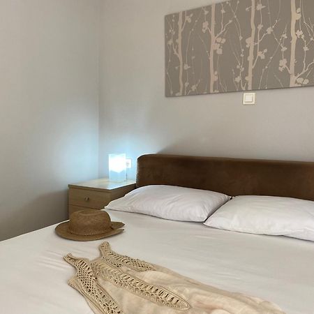 Bright And Cozy Apartment Near The City Center Закинтос Екстериор снимка
